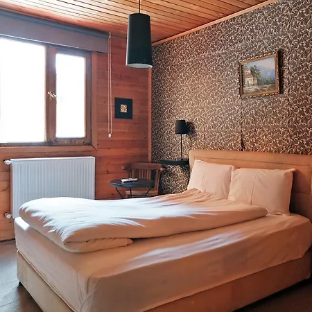 Natura Lodge *